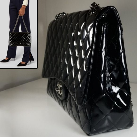 ❌SOLD❌ CHANEL classic Maxi black patent Flap Bag - Picture 2 of 15